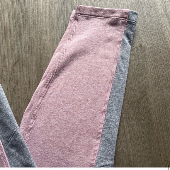EUC PINK VS high waist cozy leggings w/side pockets—light pink w/grey, S - Picture 7 of 8